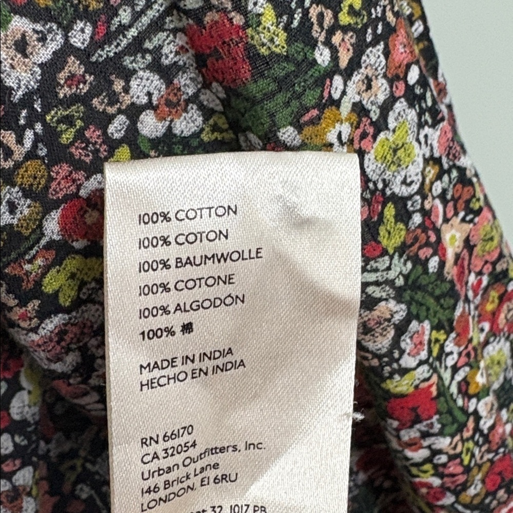 Pilcro Floral Ruffle Button Down - Picture 11 of 11